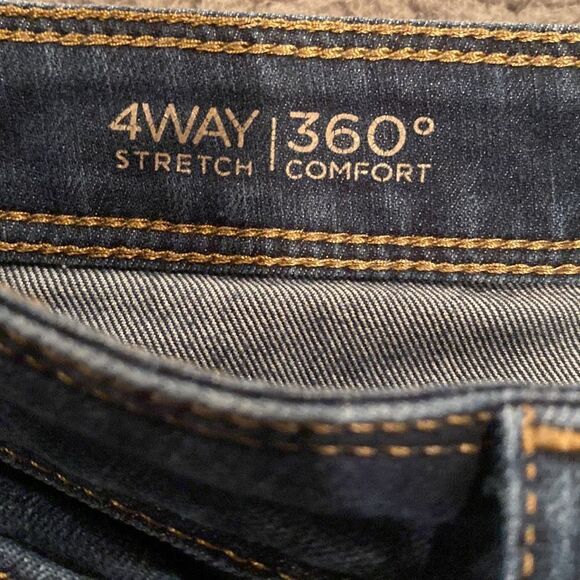 DL1961 Angel Mid Rise Jeans - Picture 6 of 13